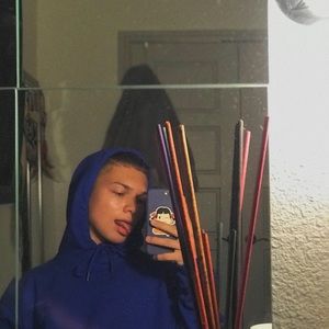 Meet your Posher, Marshall